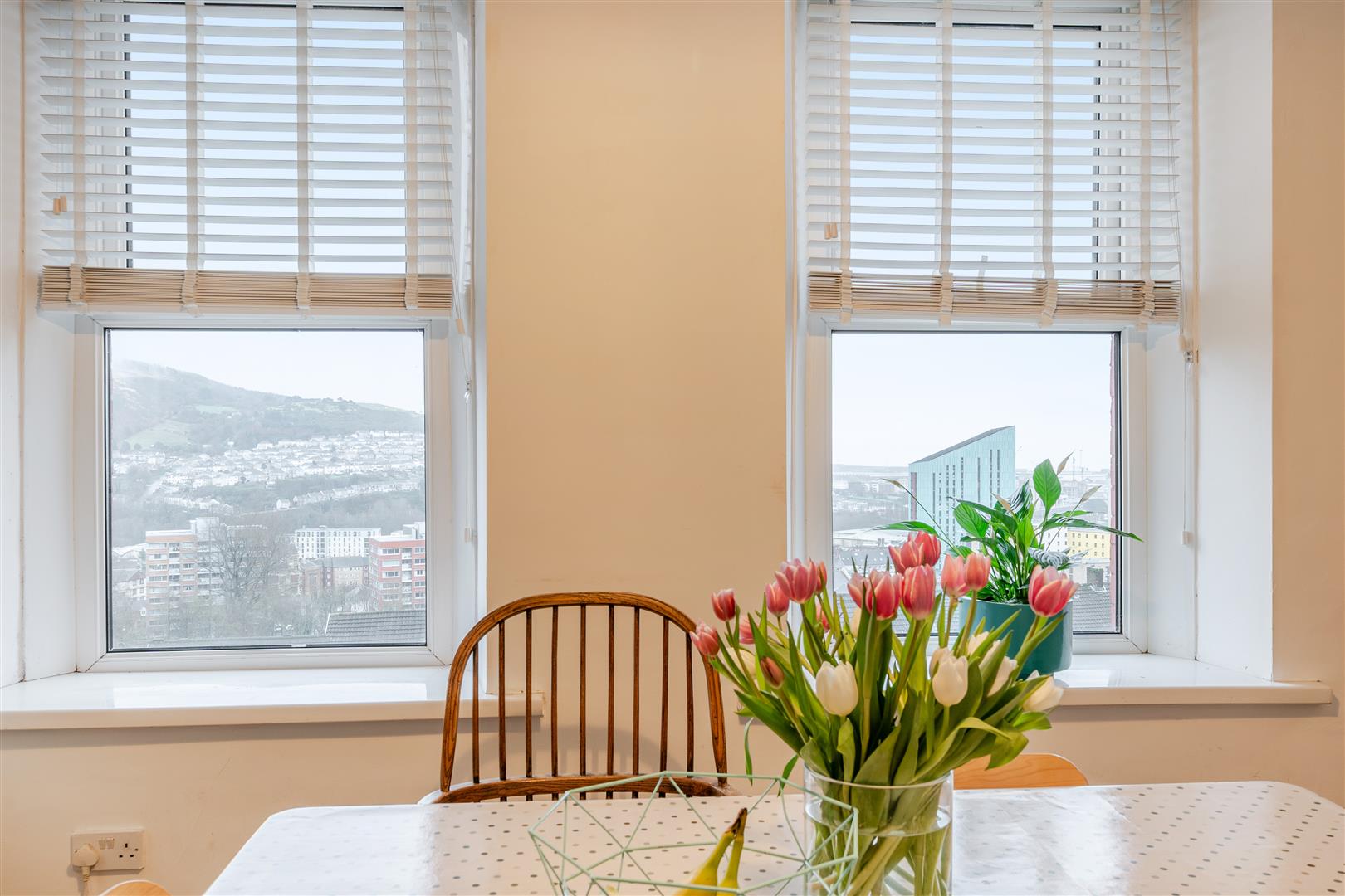 Bryn Y Don Road, Mount Pleasant, Swansea, SA1 6YA